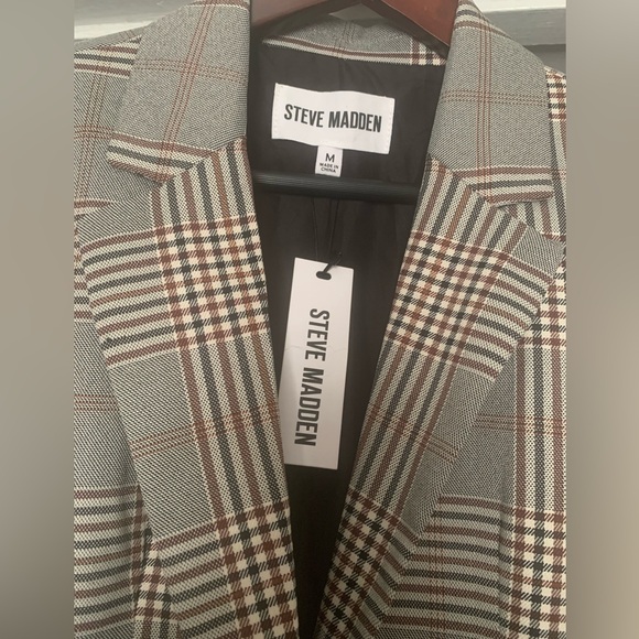 Steve Madden Plaid Blazer - Picture 3 of 4